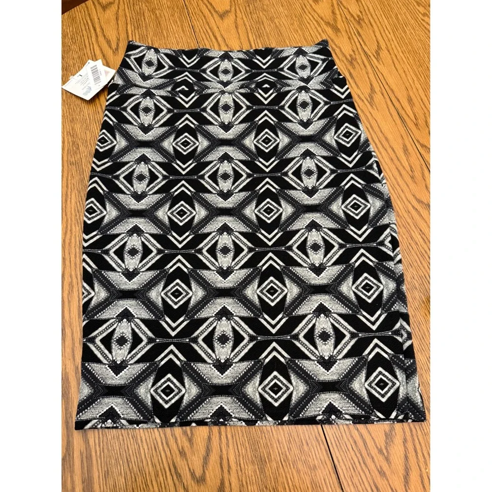 N/A lularoe cassie